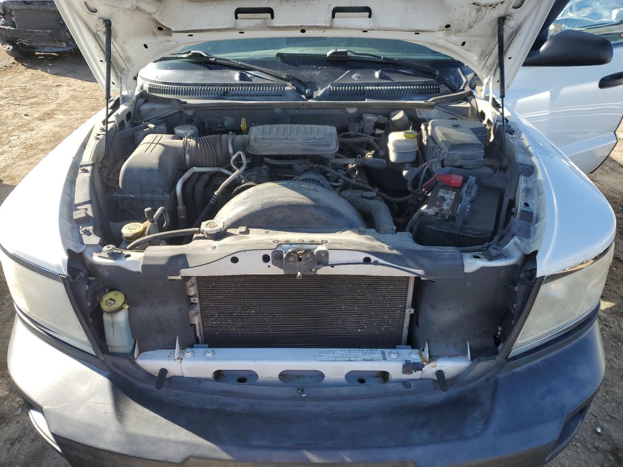 2008 Dodge Dakota - Image 11
