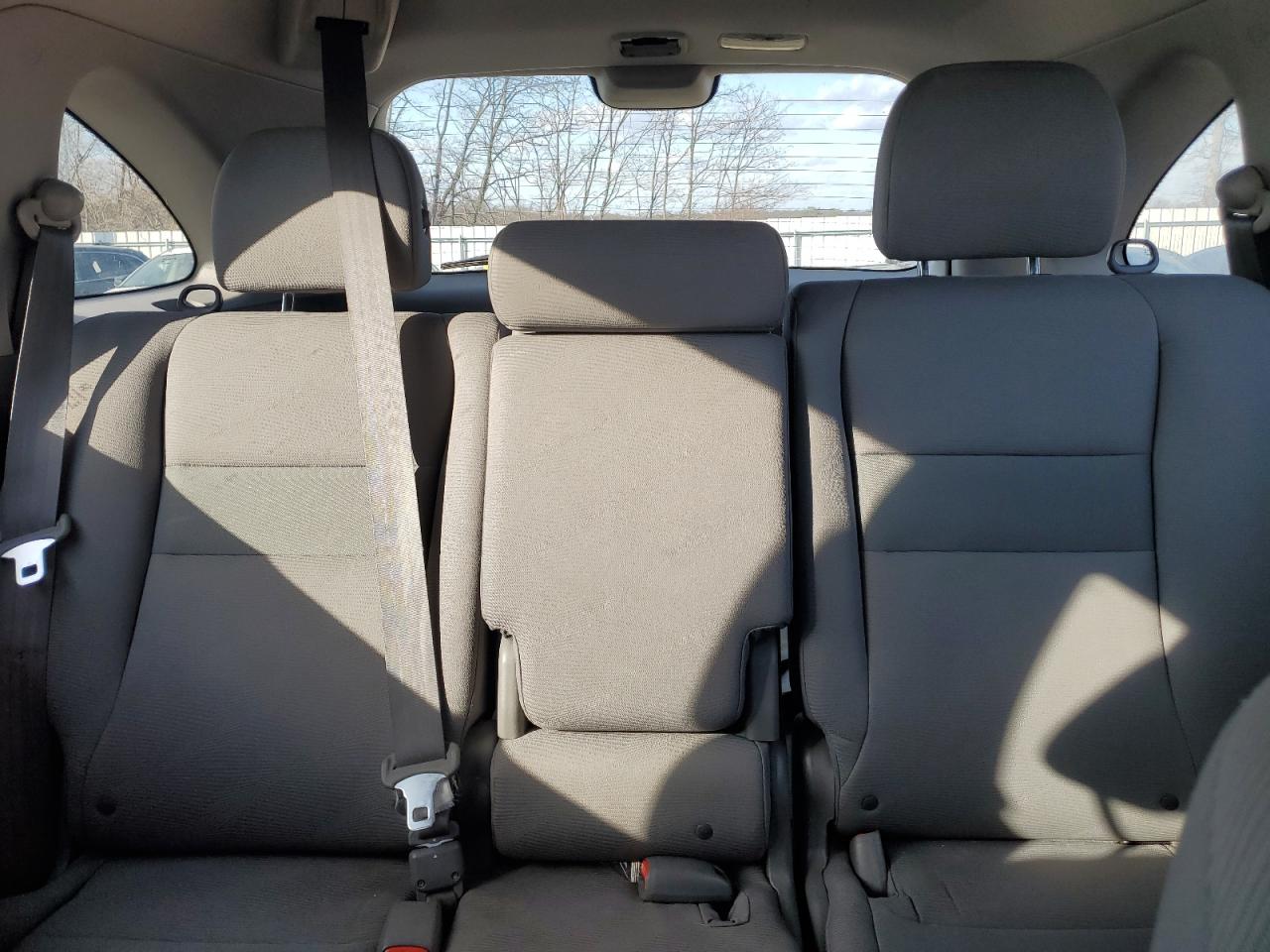 2010 Honda CR-V - Image 10