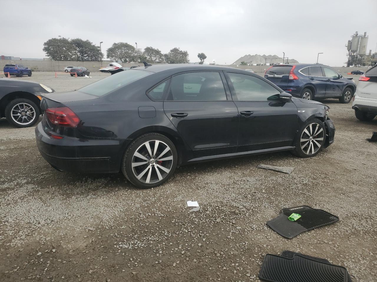 VIN 1VWJM7A33JC039527 2018 VOLKSWAGEN PASSAT no.3