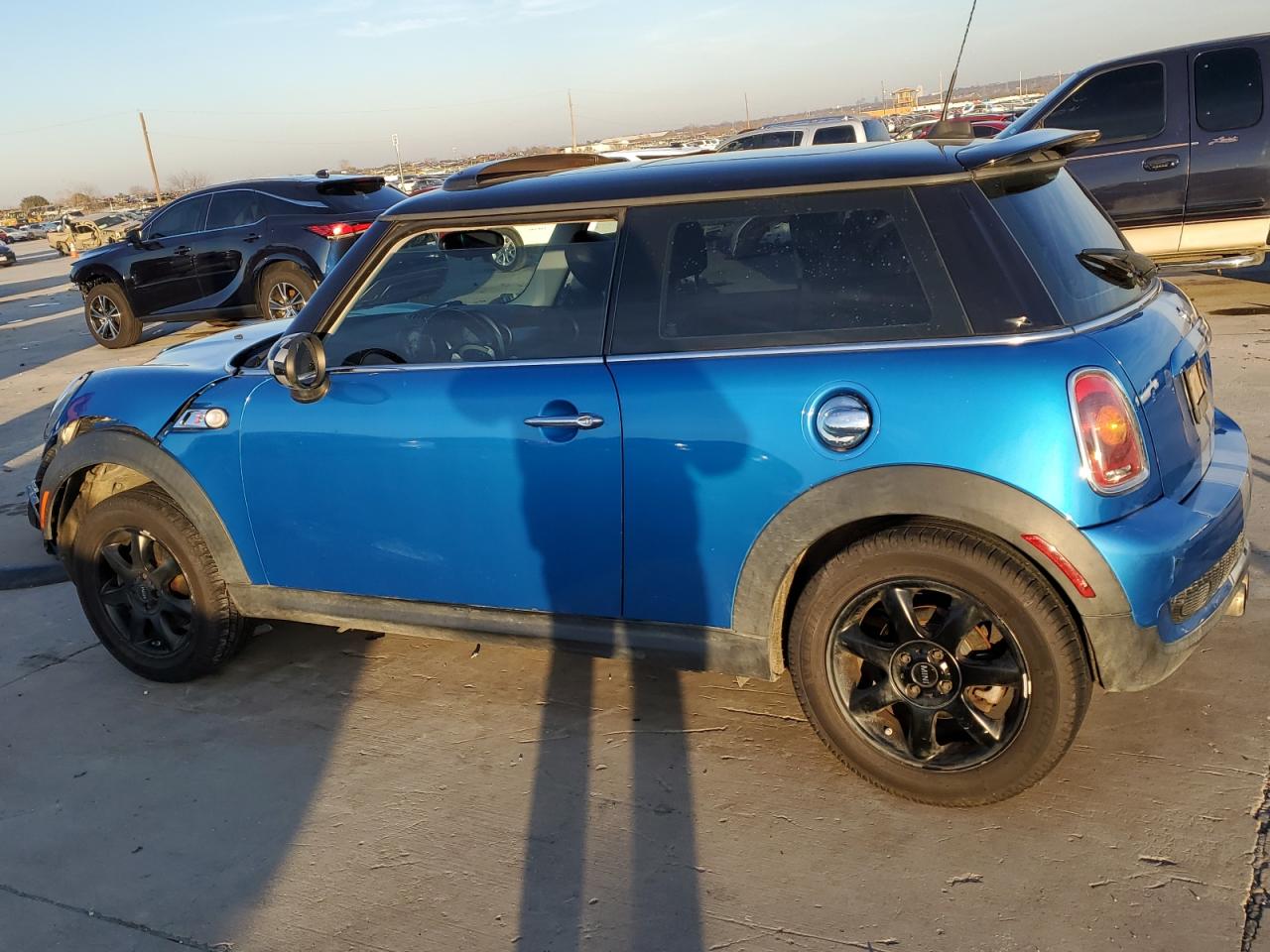 2009 MINI Cooper - Image 2