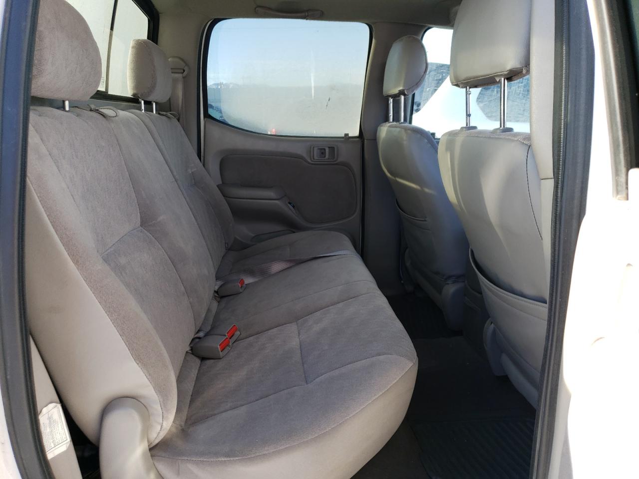2003 Toyota Tacoma - Image 10