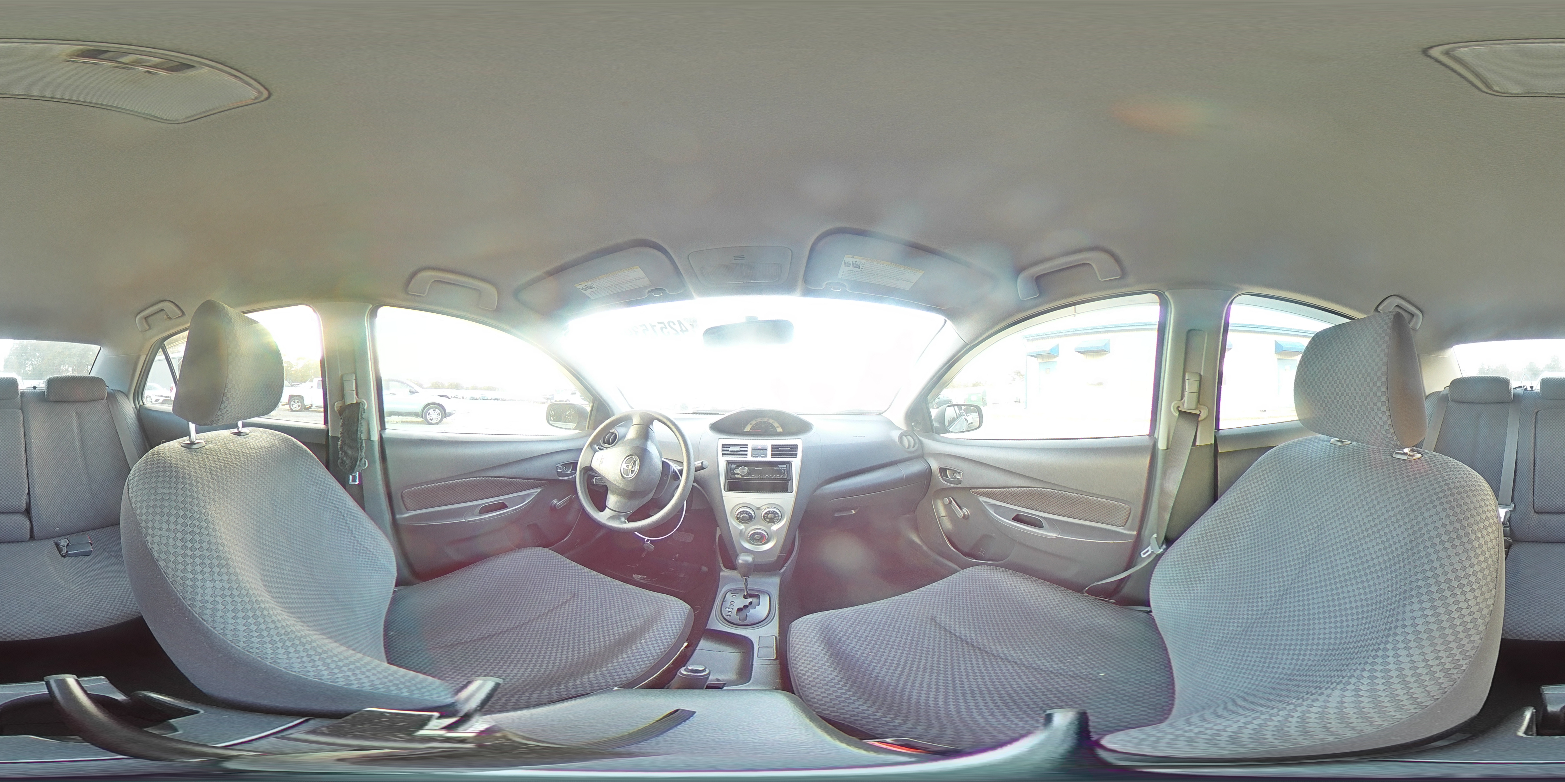 2008 Toyota Yaris - Image 14