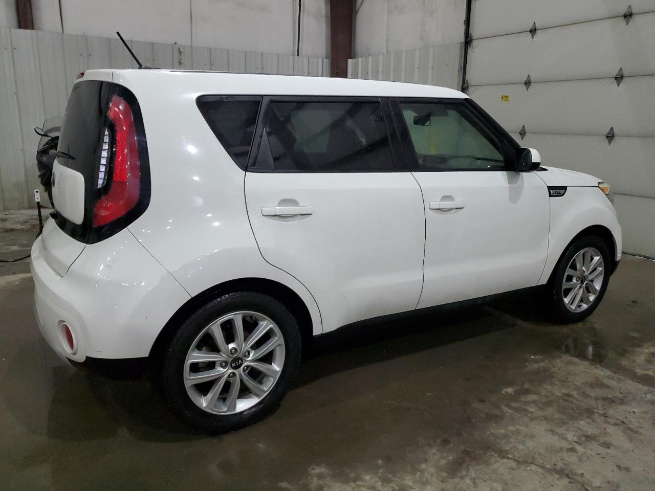 2017 Kia Soul - Image 3