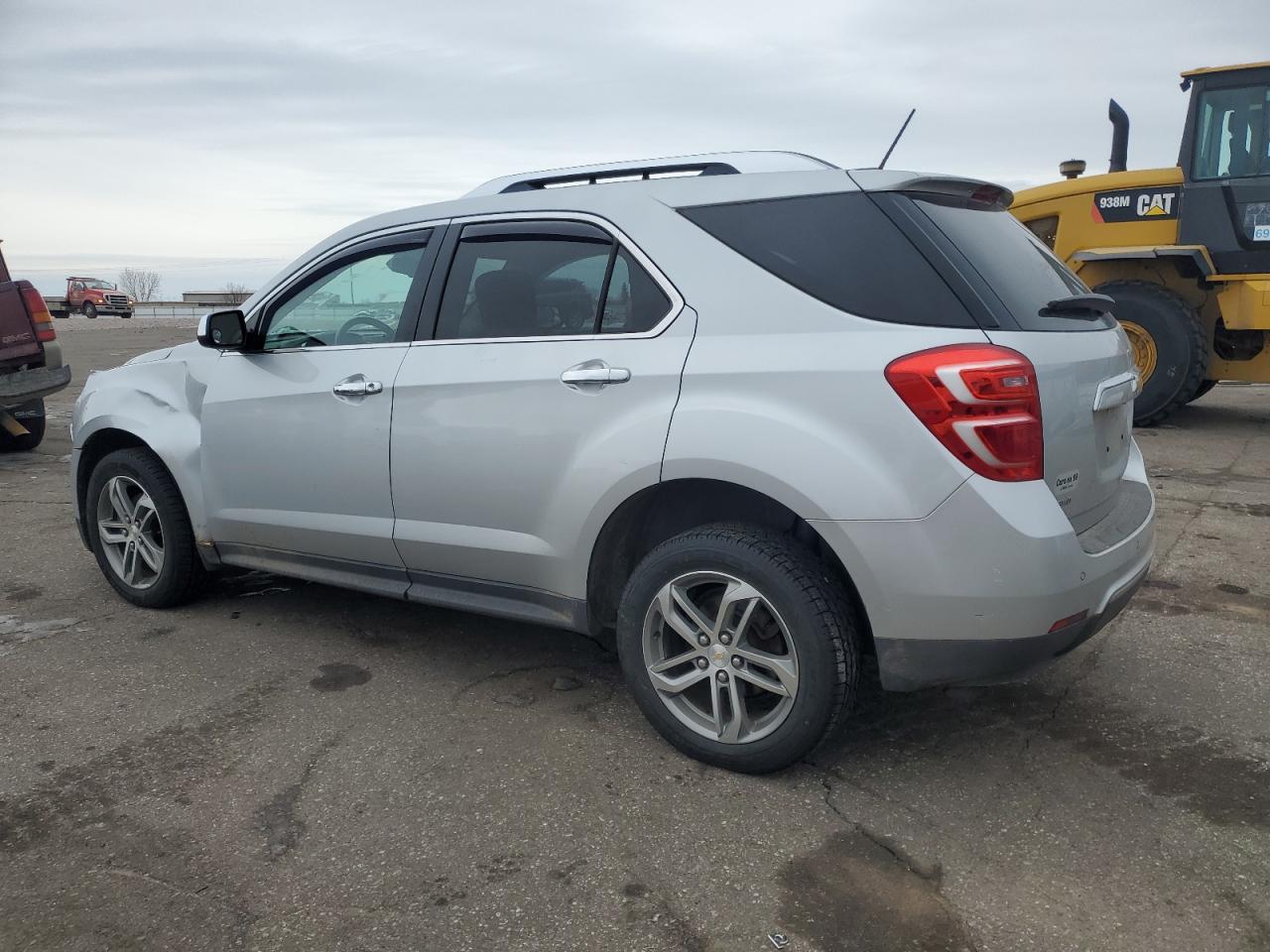 2016 Chevrolet Equinox - Image 2