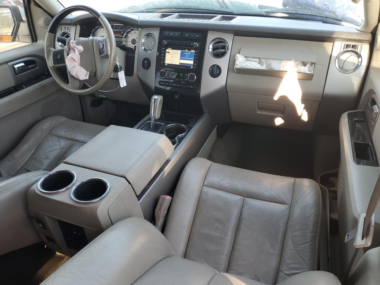 2013 Ford Expedition - Image 8