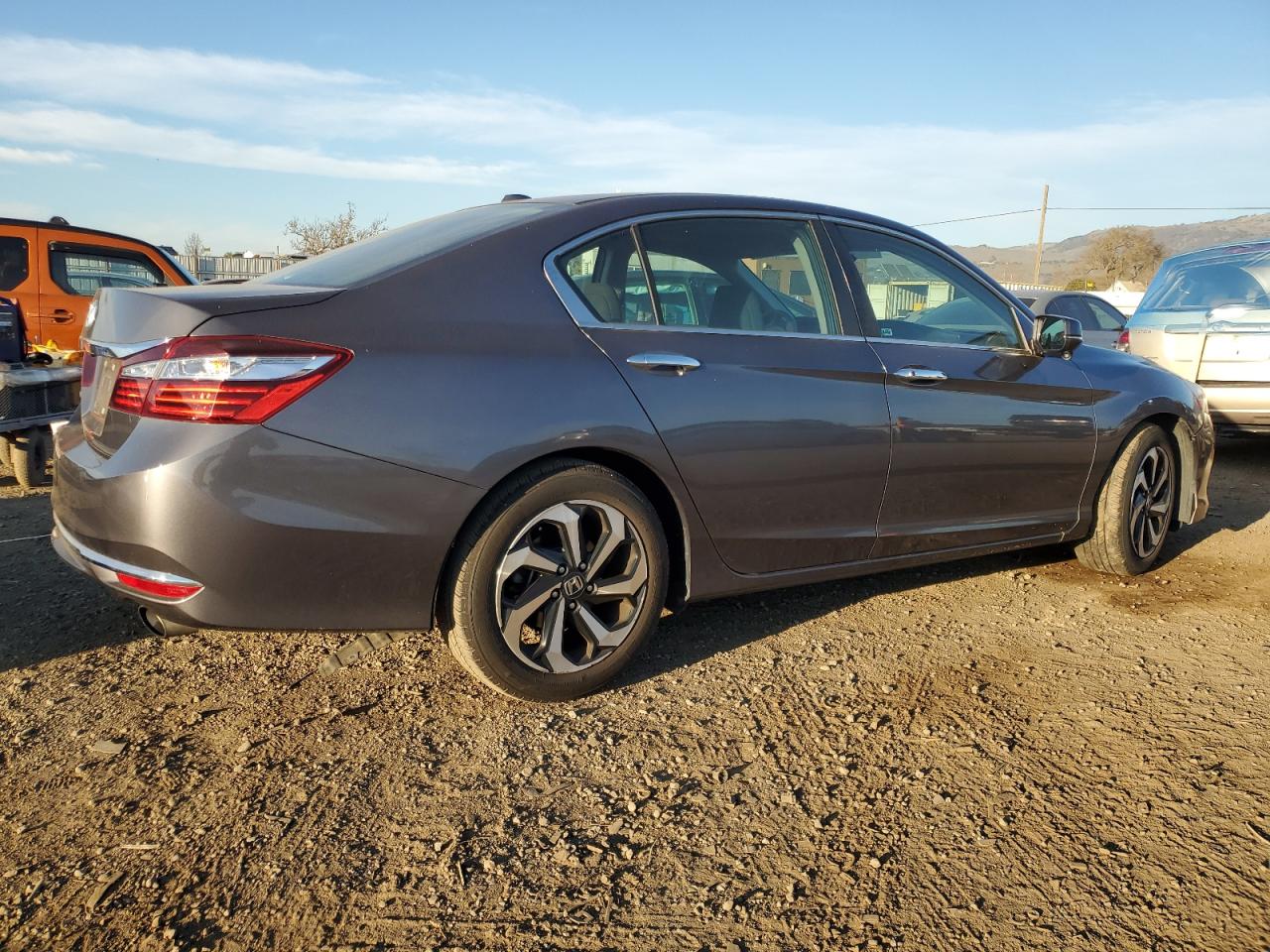 VIN 1HGCR2F74GA001449 2016 HONDA ACCORD no.3