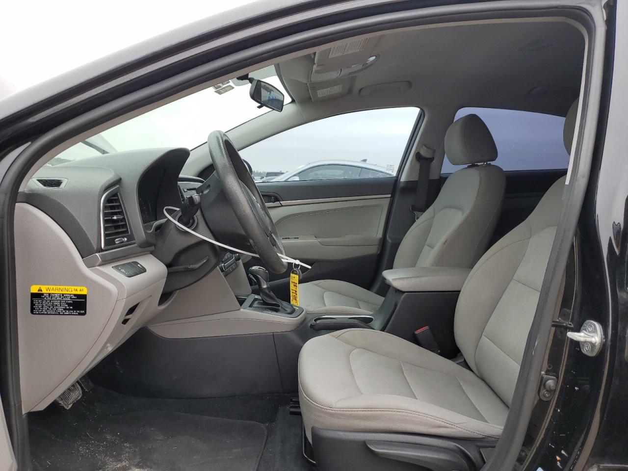 2017 Hyundai Elantra - Image 7