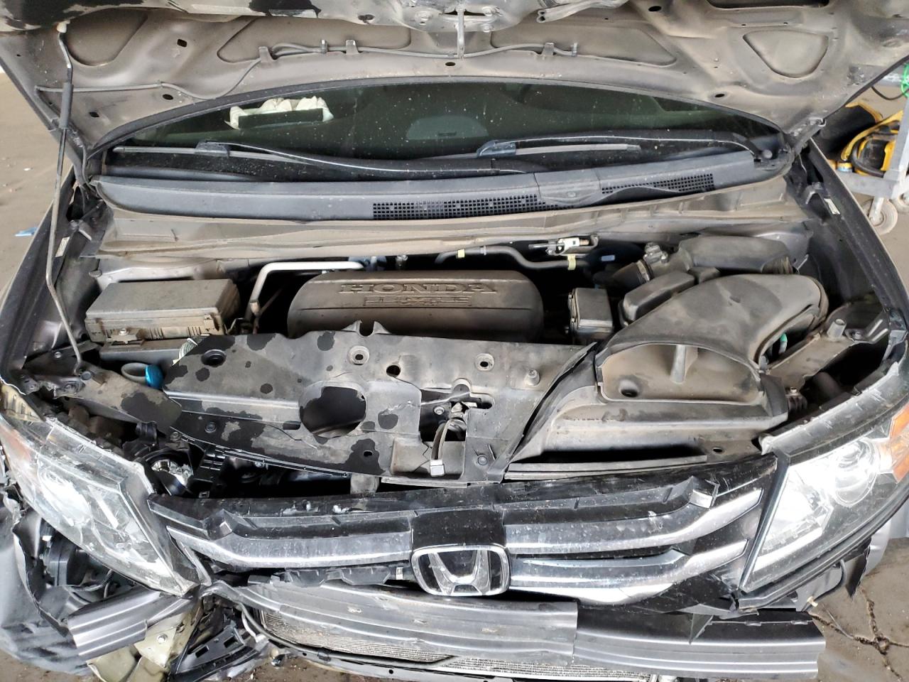 2015 Honda Odyssey - Image 12