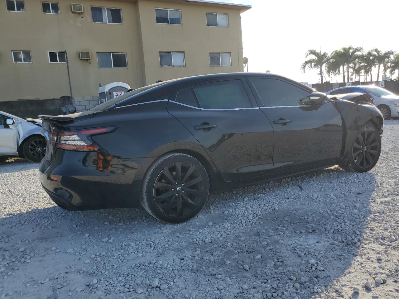 2020 Nissan Maxima - Image 3