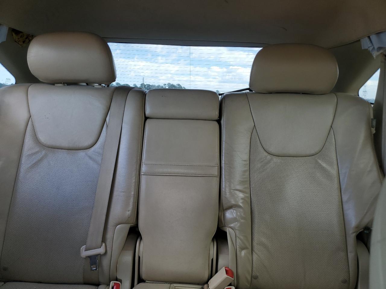 2011 Lexus RX - Image 10