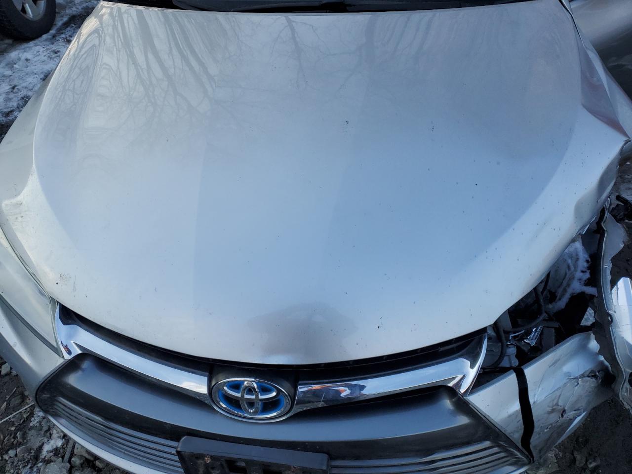2016 Toyota Camry - Image 11