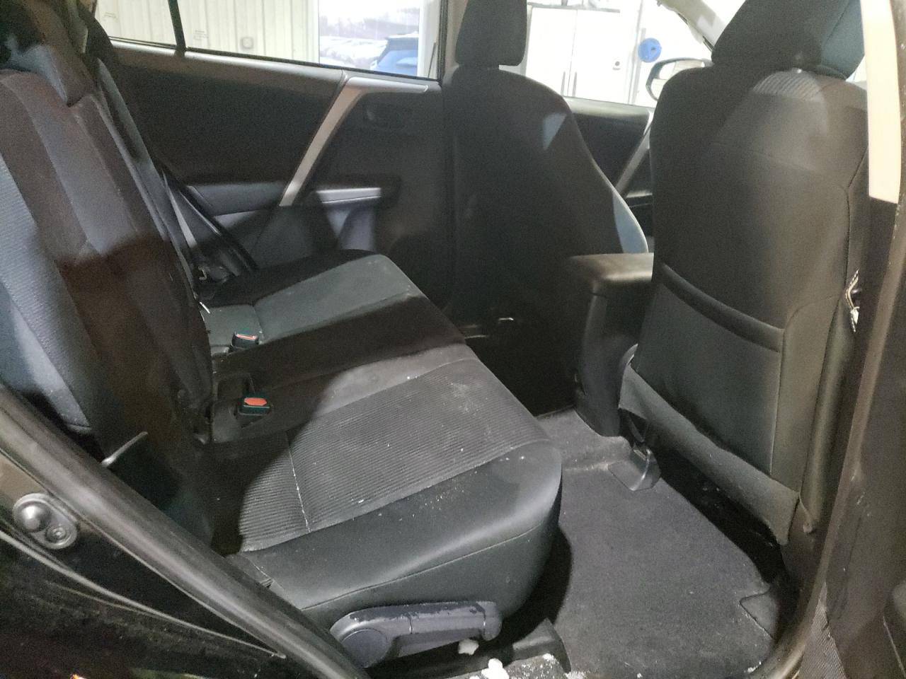 2016 Toyota RAV 4 - Image 11