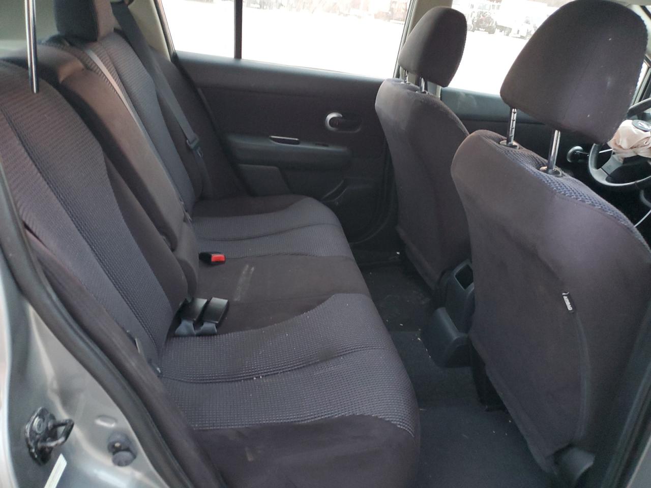 2012 Nissan Versa - Image 10