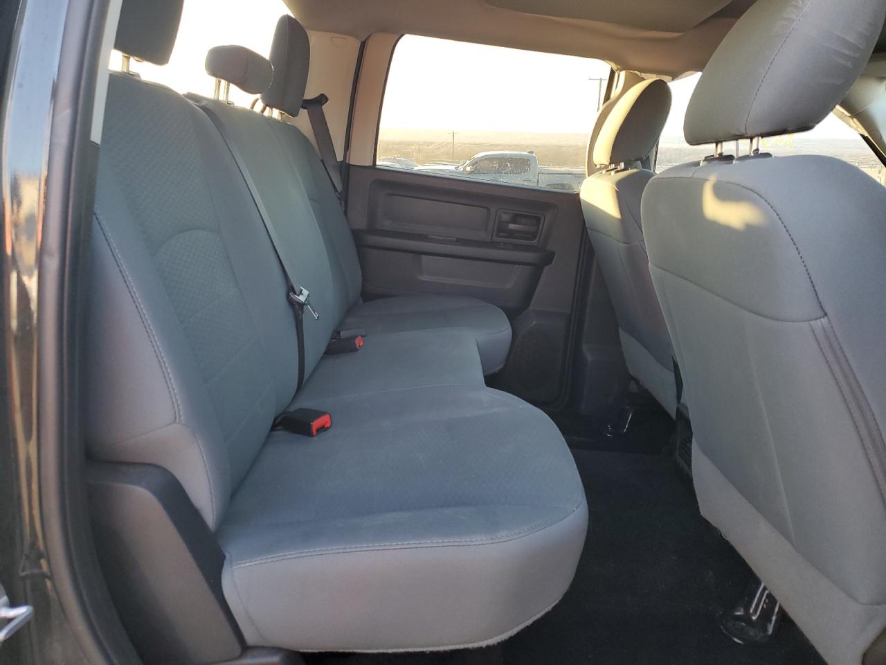 2016 RAM 1500 - Image 10