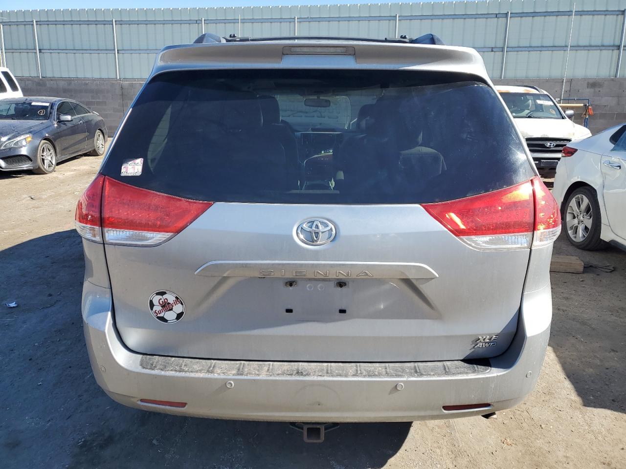 2013 Toyota Sienna - Image 6