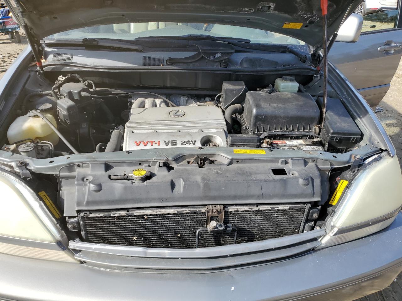 2003 Lexus RX - Image 12