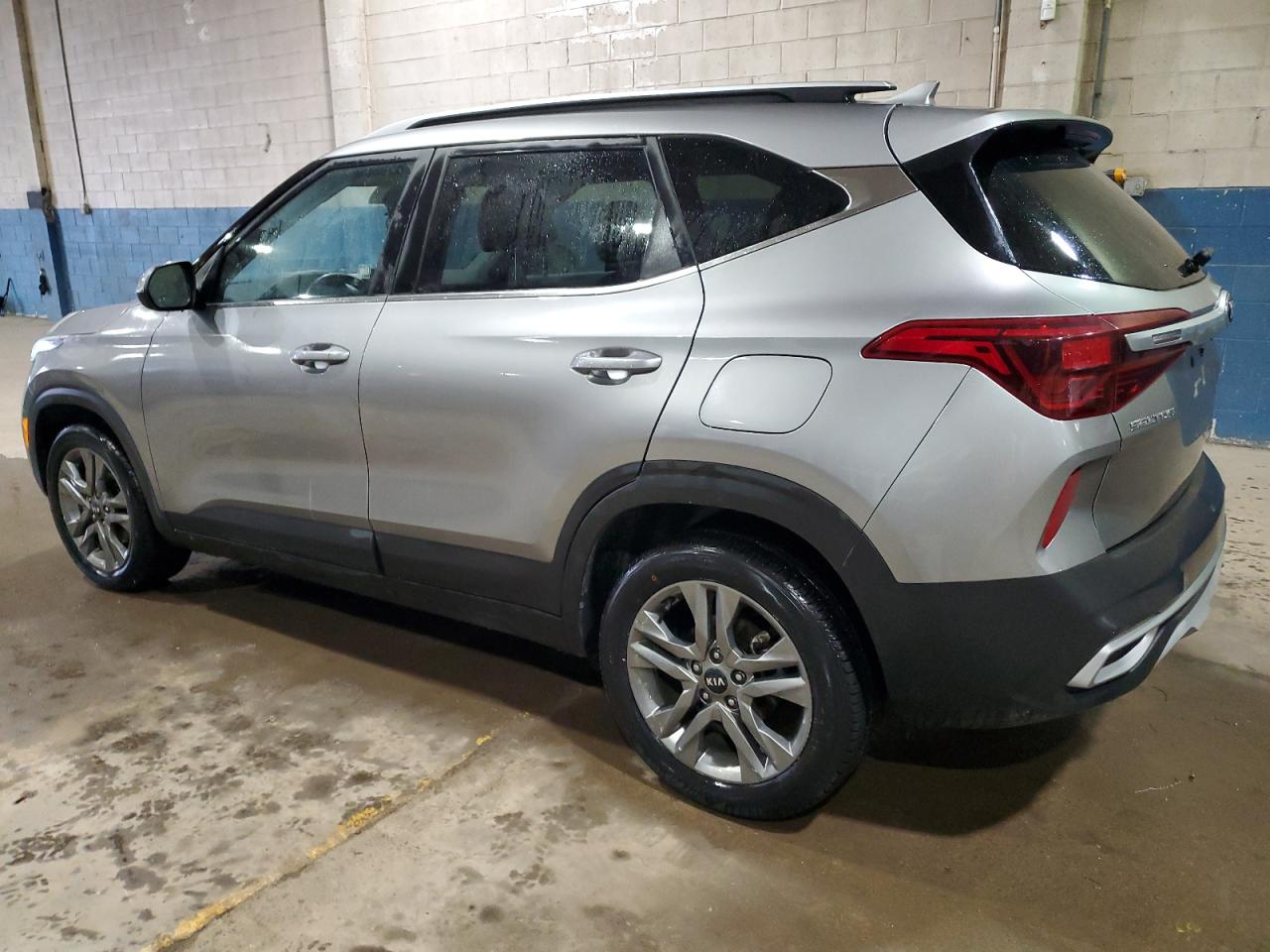 2021 Kia Seltos - Image 2