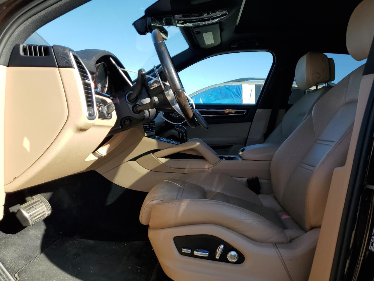 2019 Porsche Cayenne - Image 7