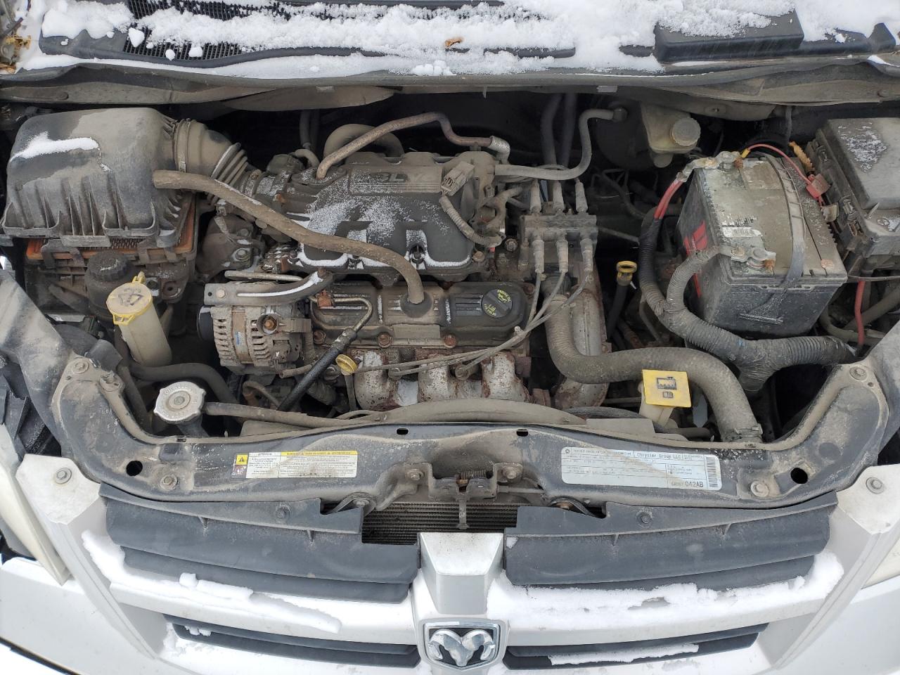 2010 Dodge Caravan - Image 12