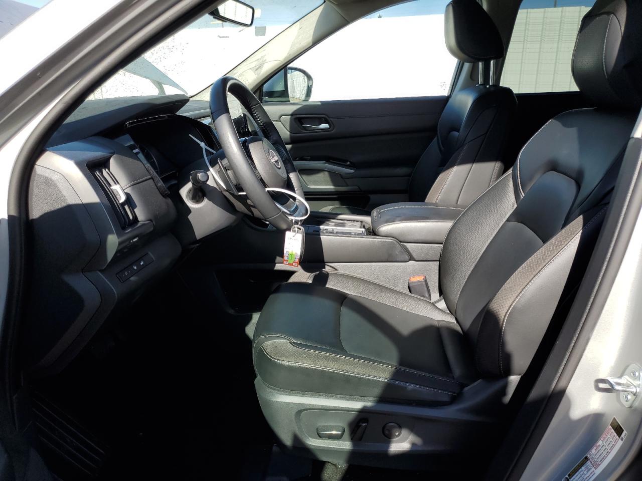 2024 Nissan Pathfinder - Image 7