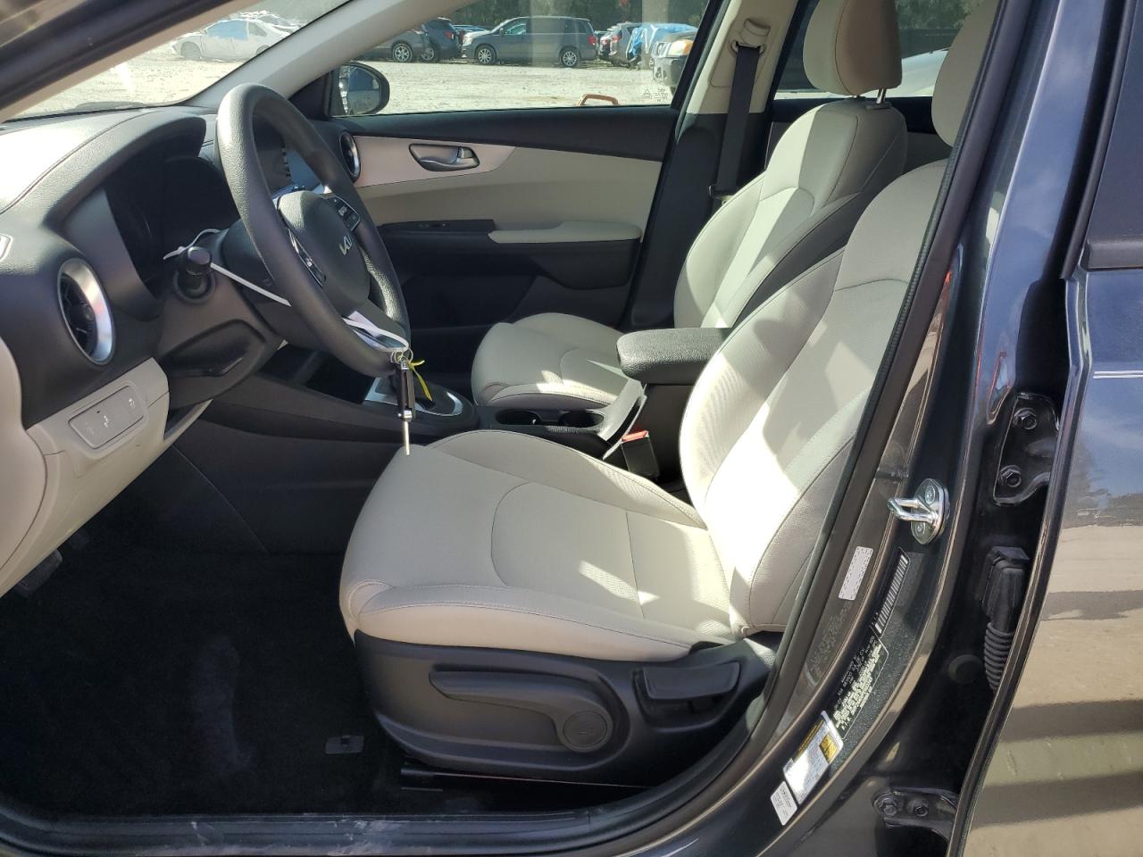 2023 Kia Forte - Image 7