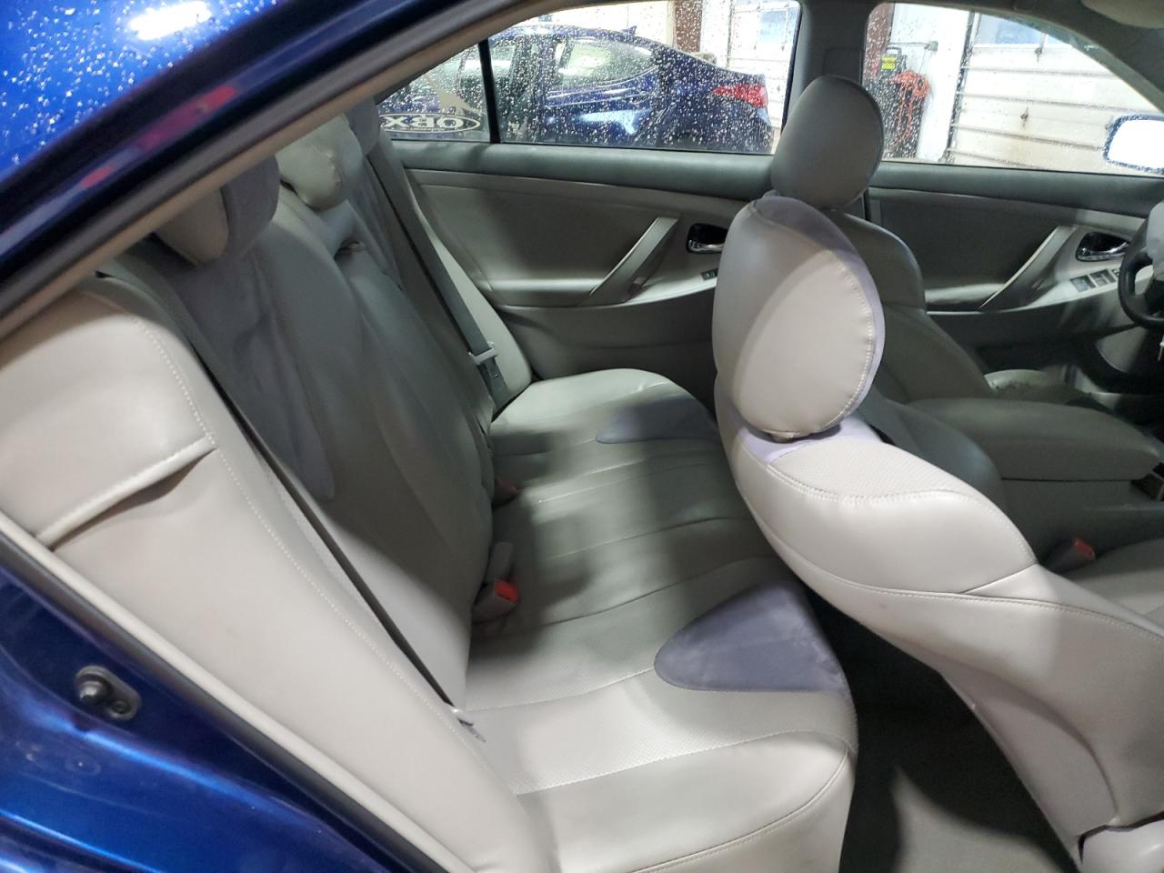 2011 Toyota Camry - Image 10