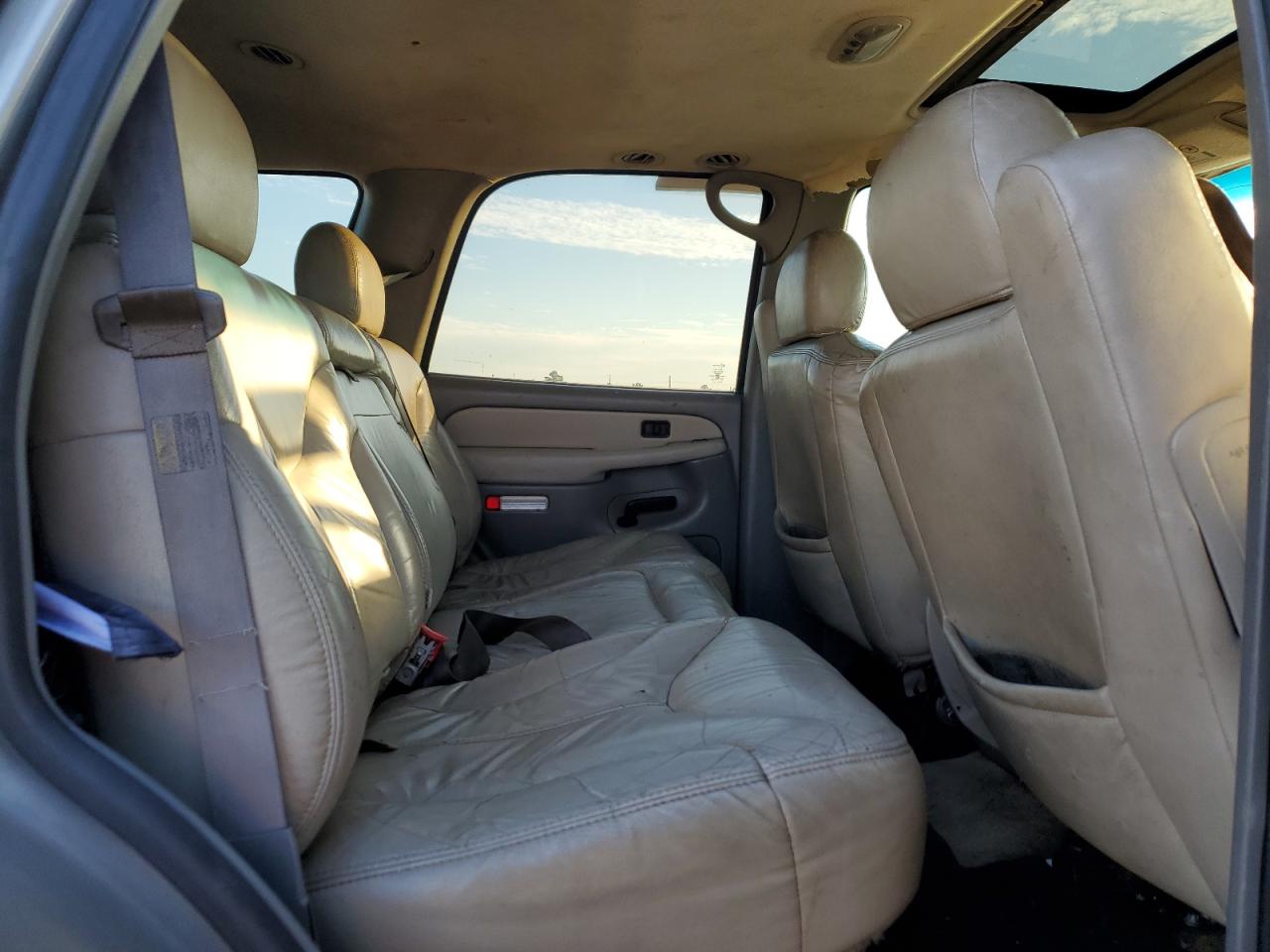 2002 GMC Yukon - Image 11