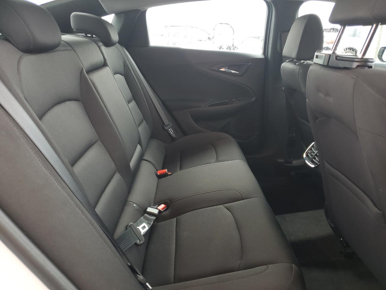 2018 Chevrolet Malibu - Image 10