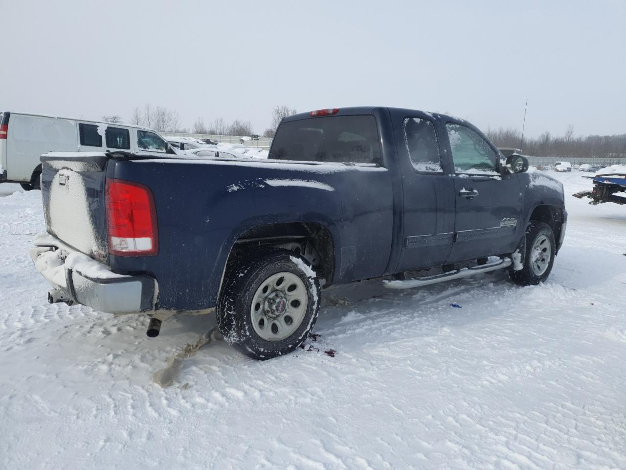 2011 GMC Sierra - Image 3