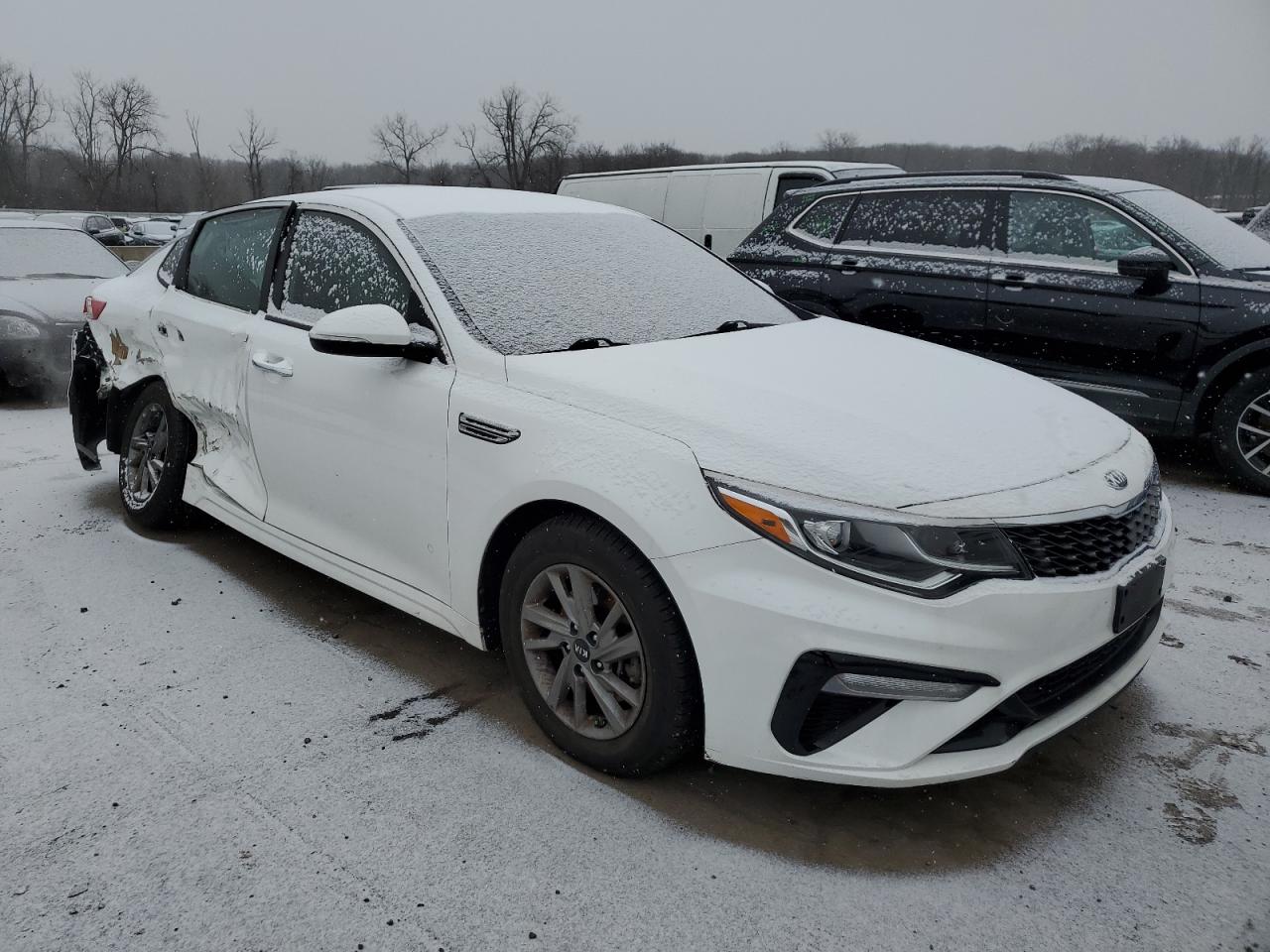 VIN 5XXGT4L31KG283951 2019 KIA OPTIMA no.4