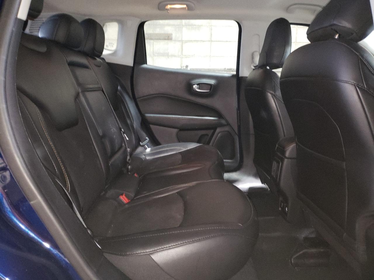2019 Jeep Compass - Image 11