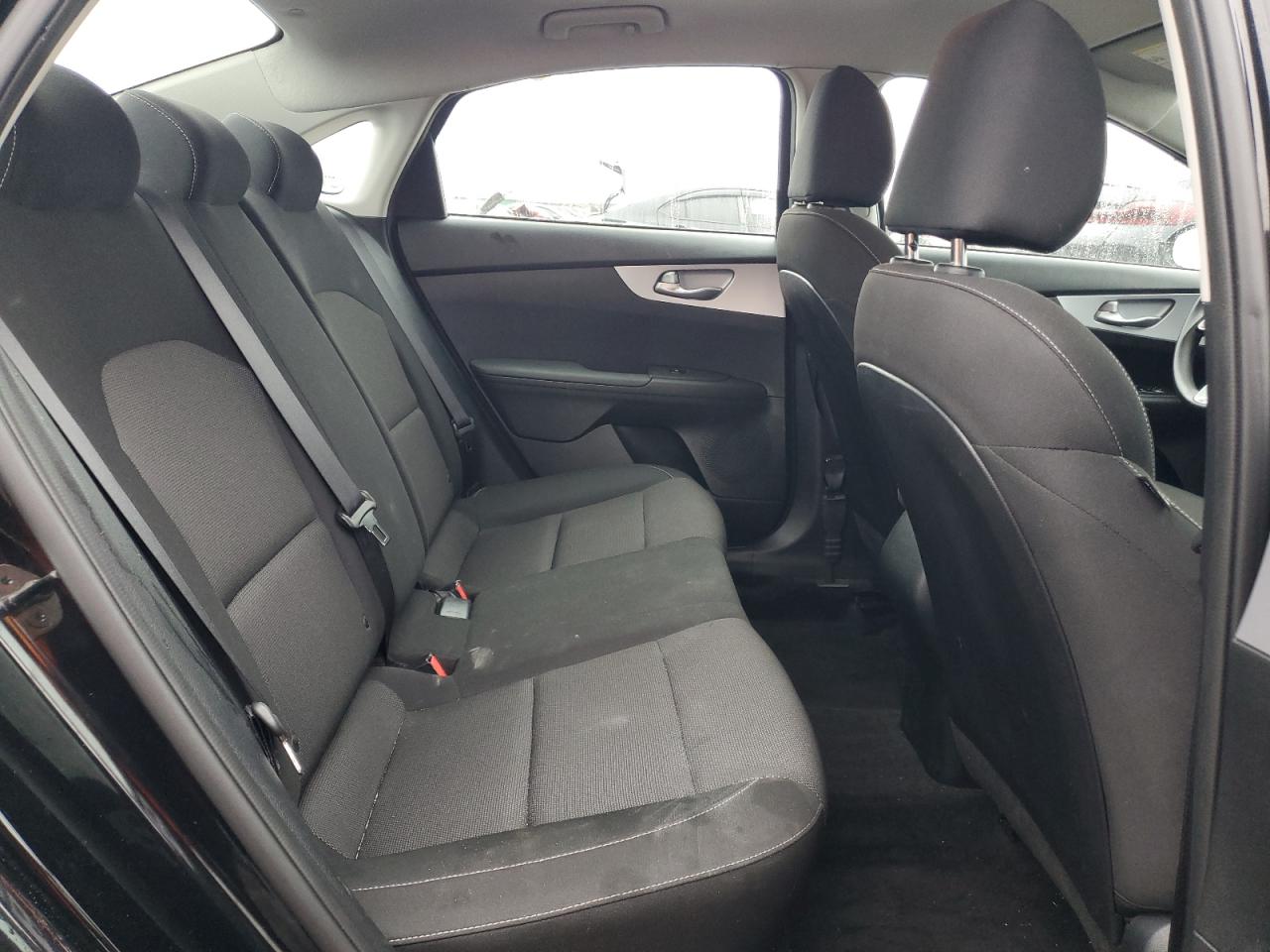 2024 Kia Forte - Image 10