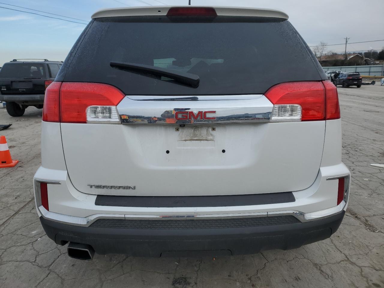 2017 GMC Terrain - Image 6