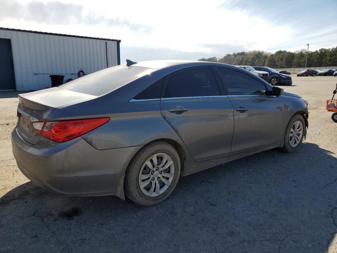 2011 Hyundai Sonata - Image 3