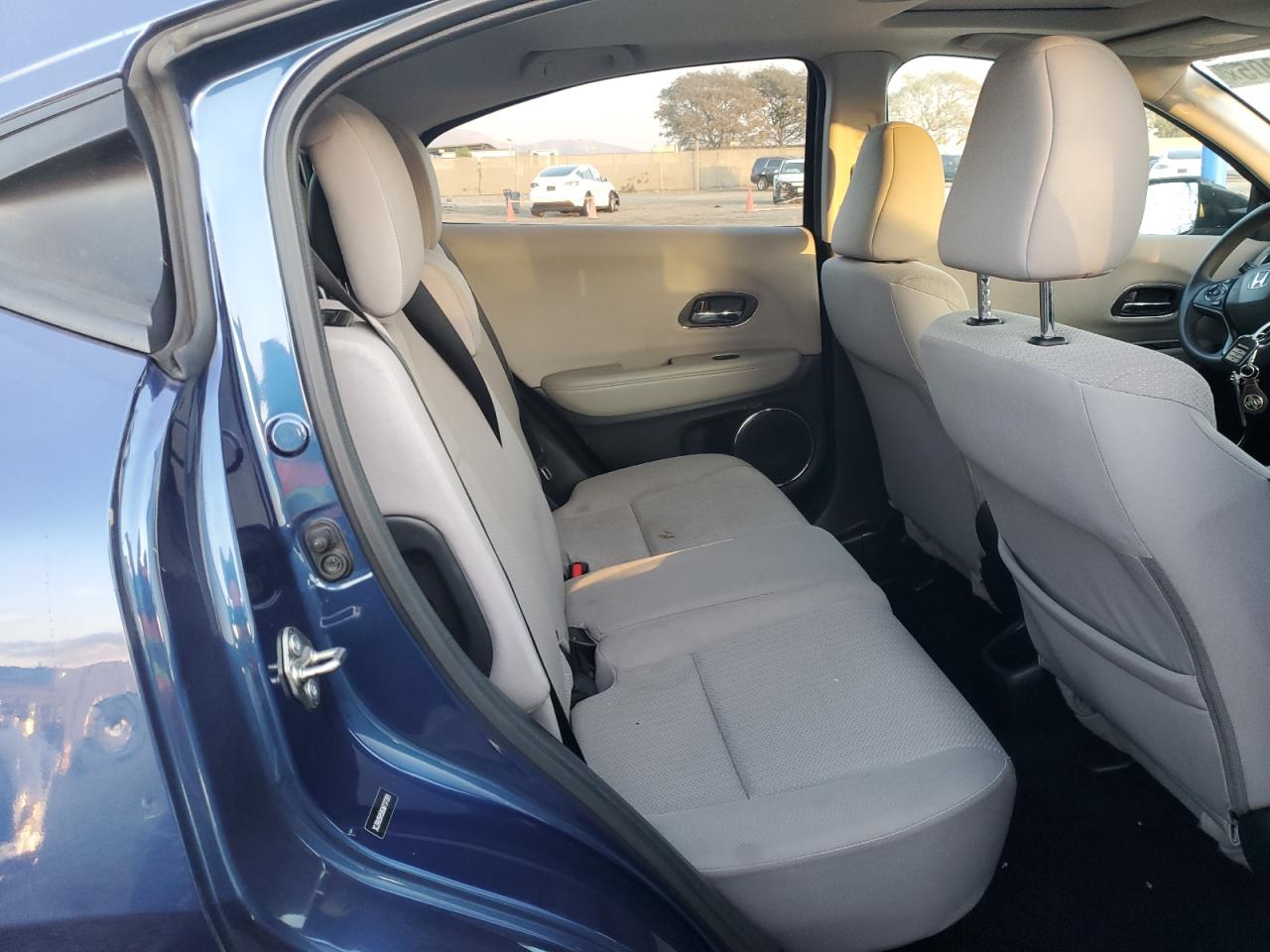 2016 Honda HR-V - Image 11