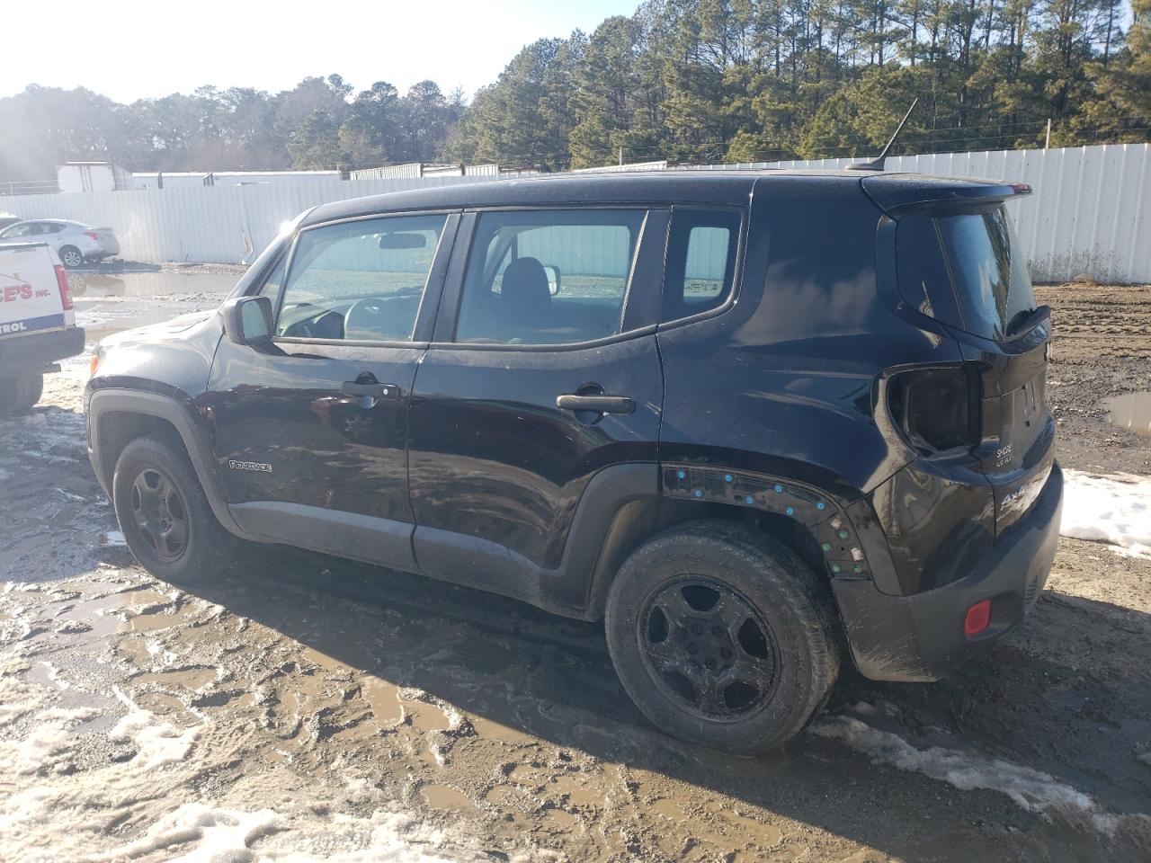 2015 Jeep Renegade - Image 2