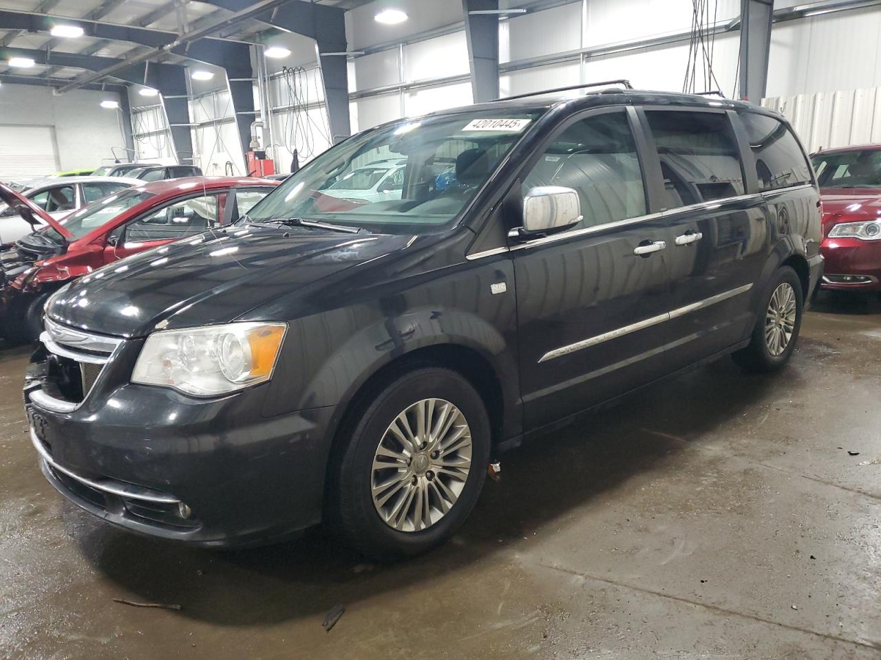 2014 Chrysler Town & Country - Image 1