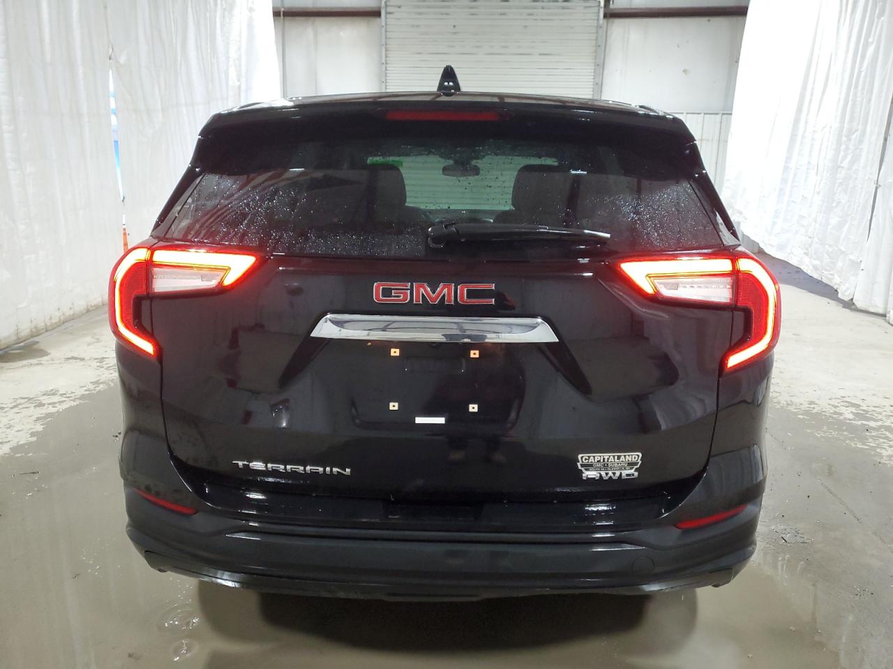 2022 GMC Terrain - Image 6