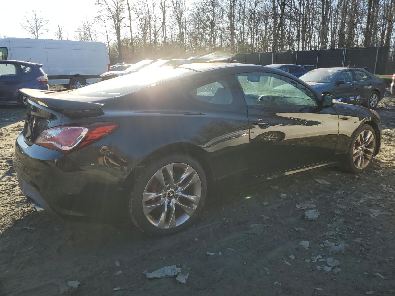 2016 Hyundai Genesis - Image 3