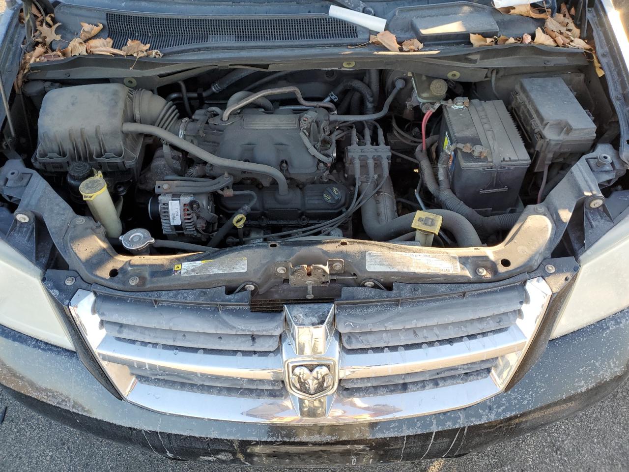 2010 Dodge Caravan - Image 13