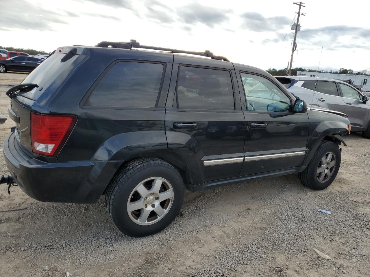 2010 Jeep Grand Cherokee - Image 3
