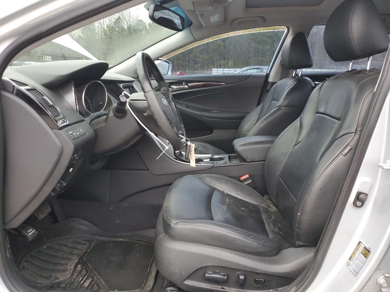 2011 Hyundai Sonata - Image 7
