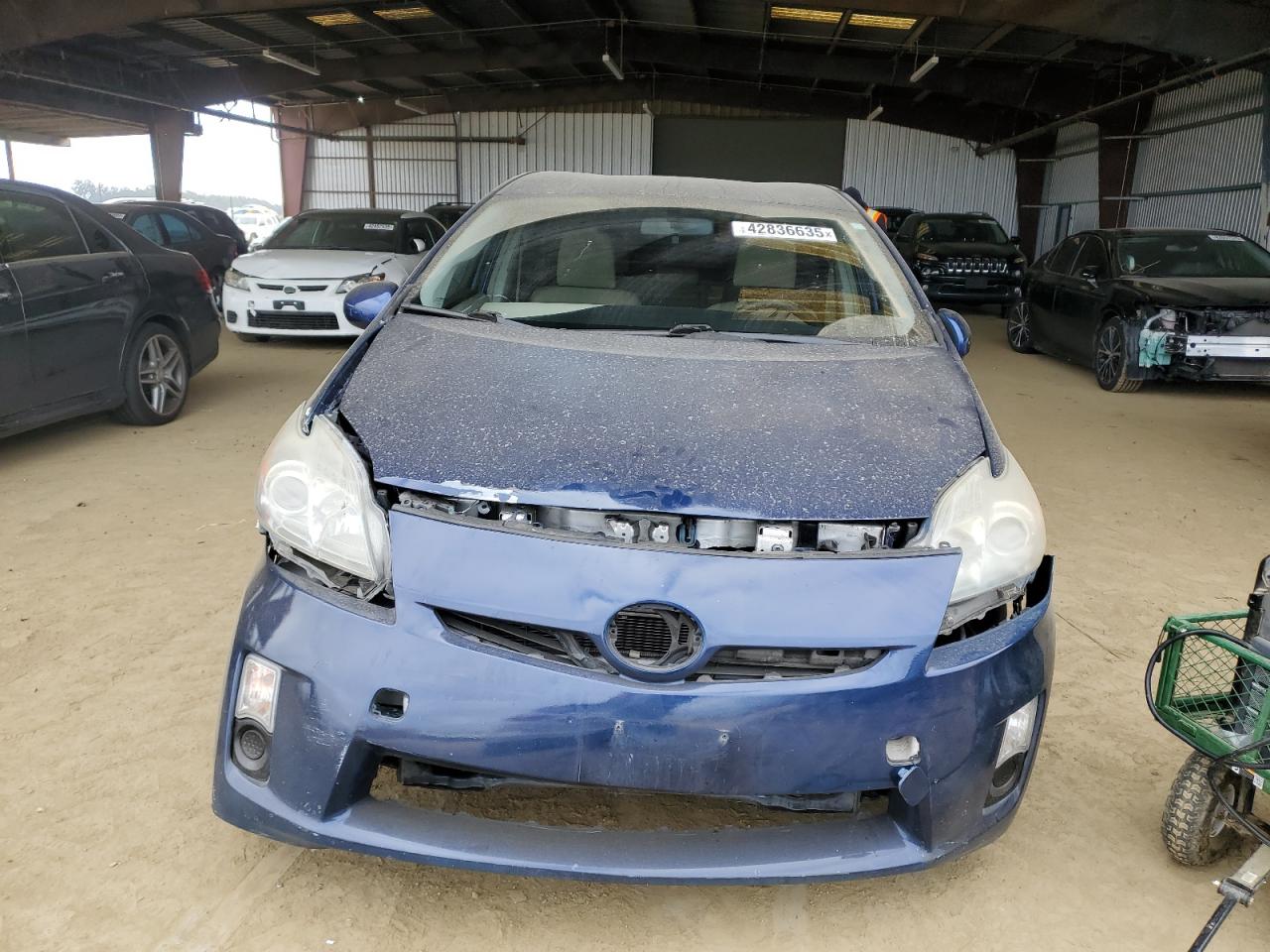 2011 Toyota Prius - Image 5