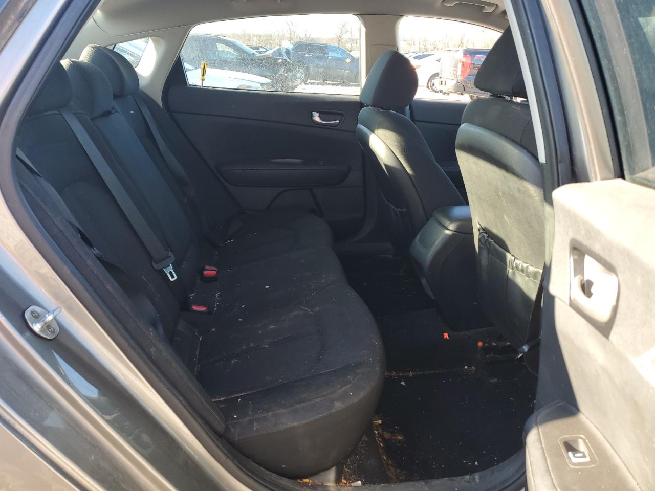 2016 Kia Optima - Image 10