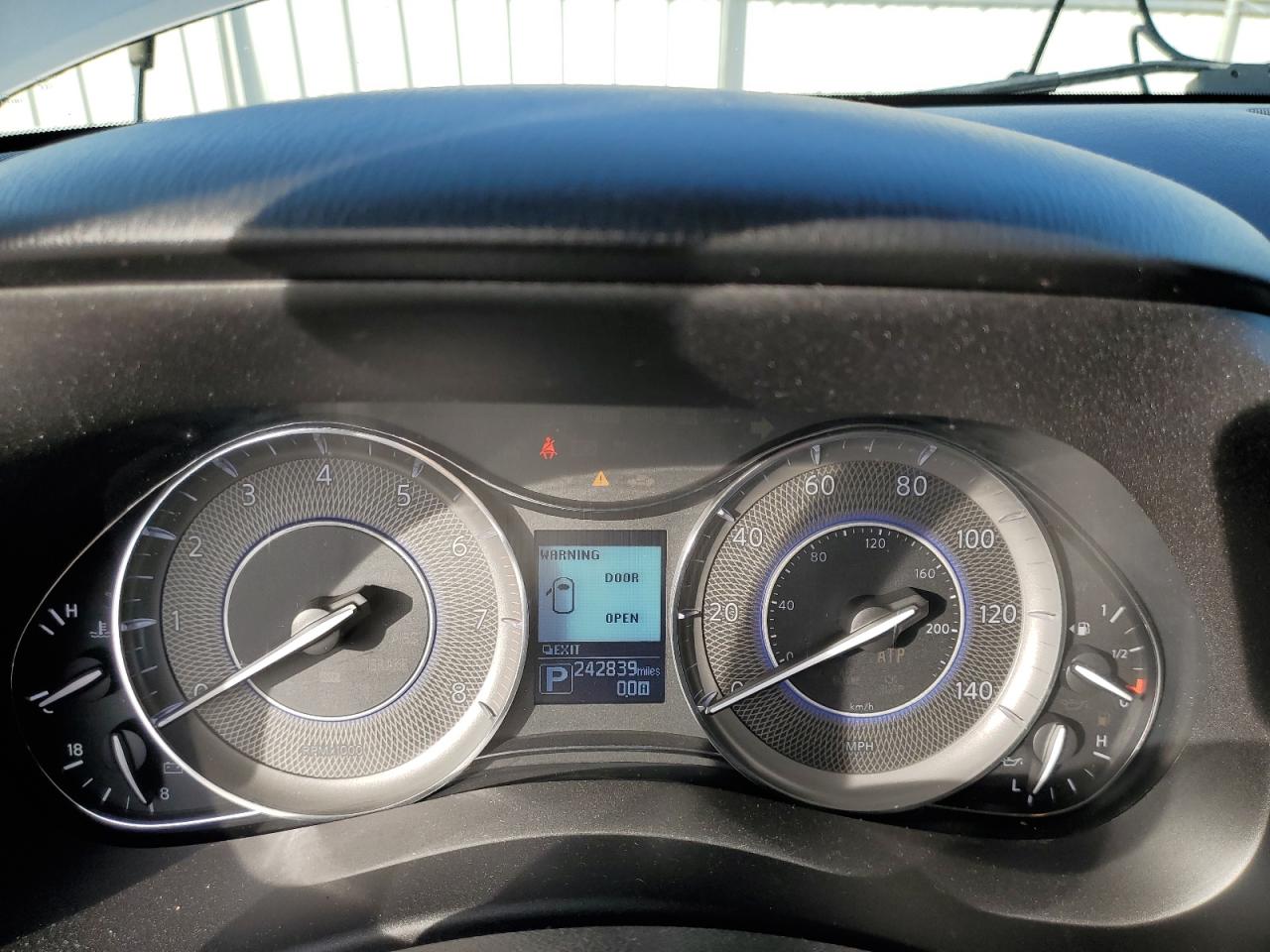 2013 Infiniti QX56 - Image 9