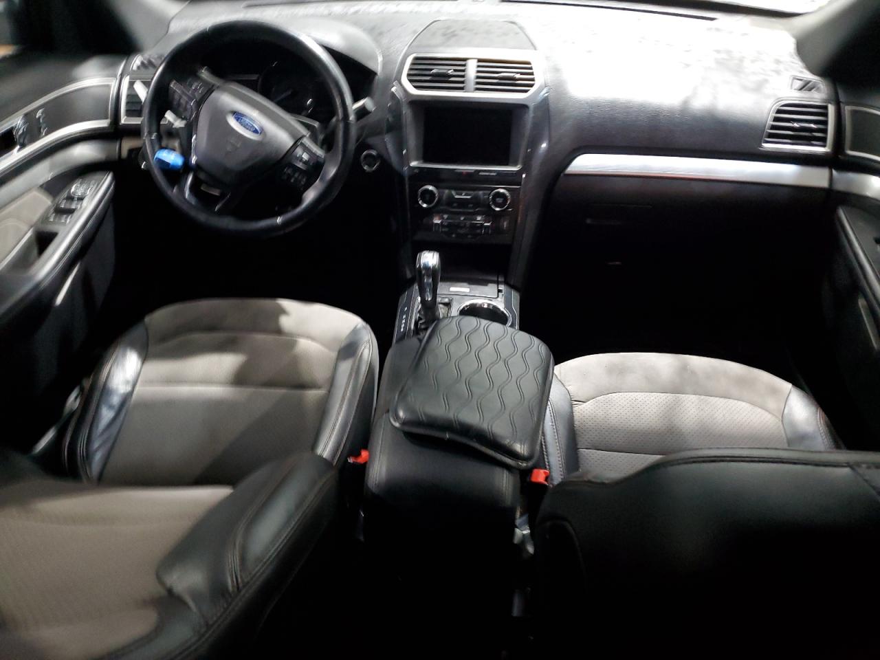 2017 Ford Explorer - Image 8