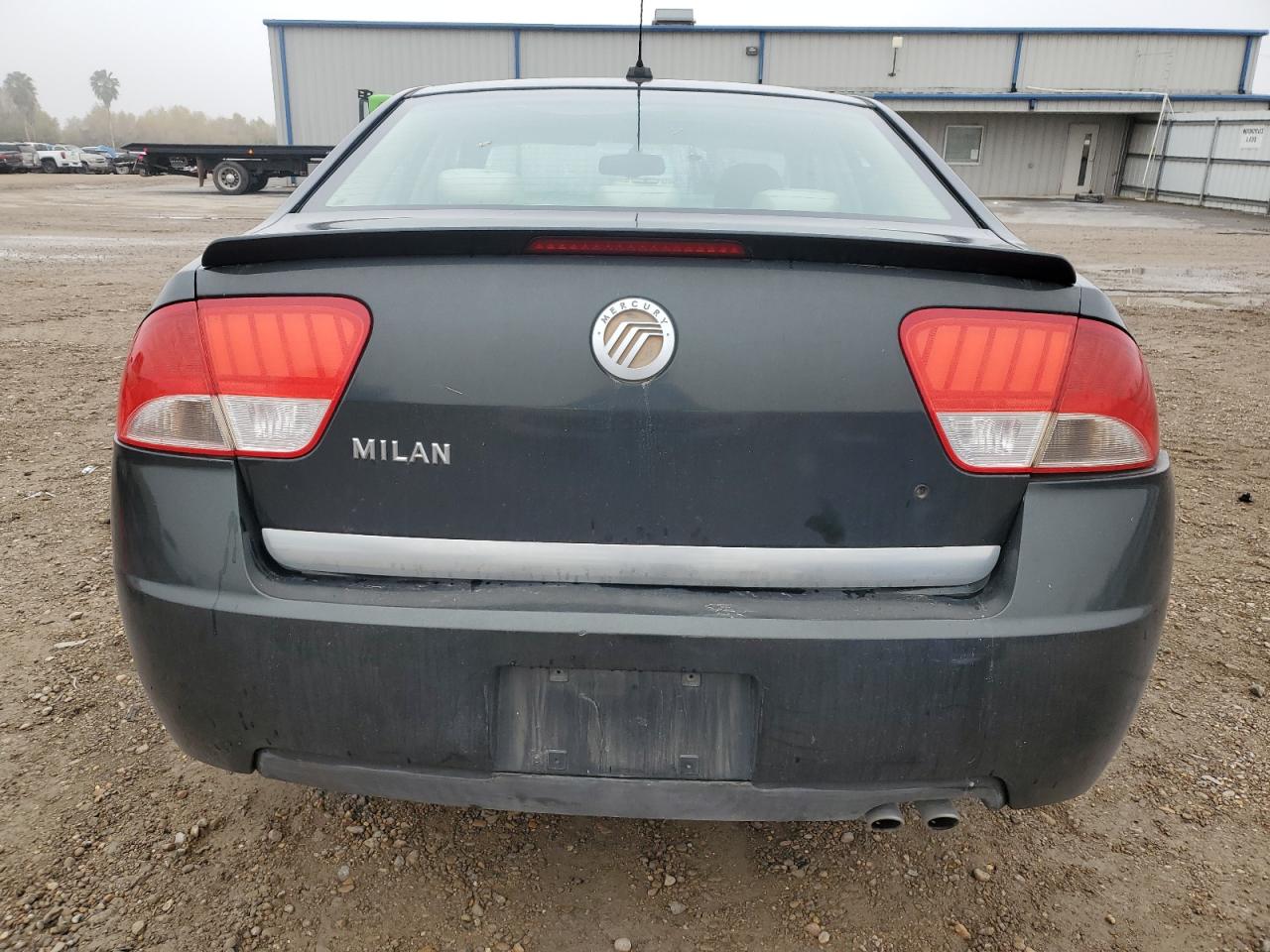 2010 Mercury Milan - Image 6