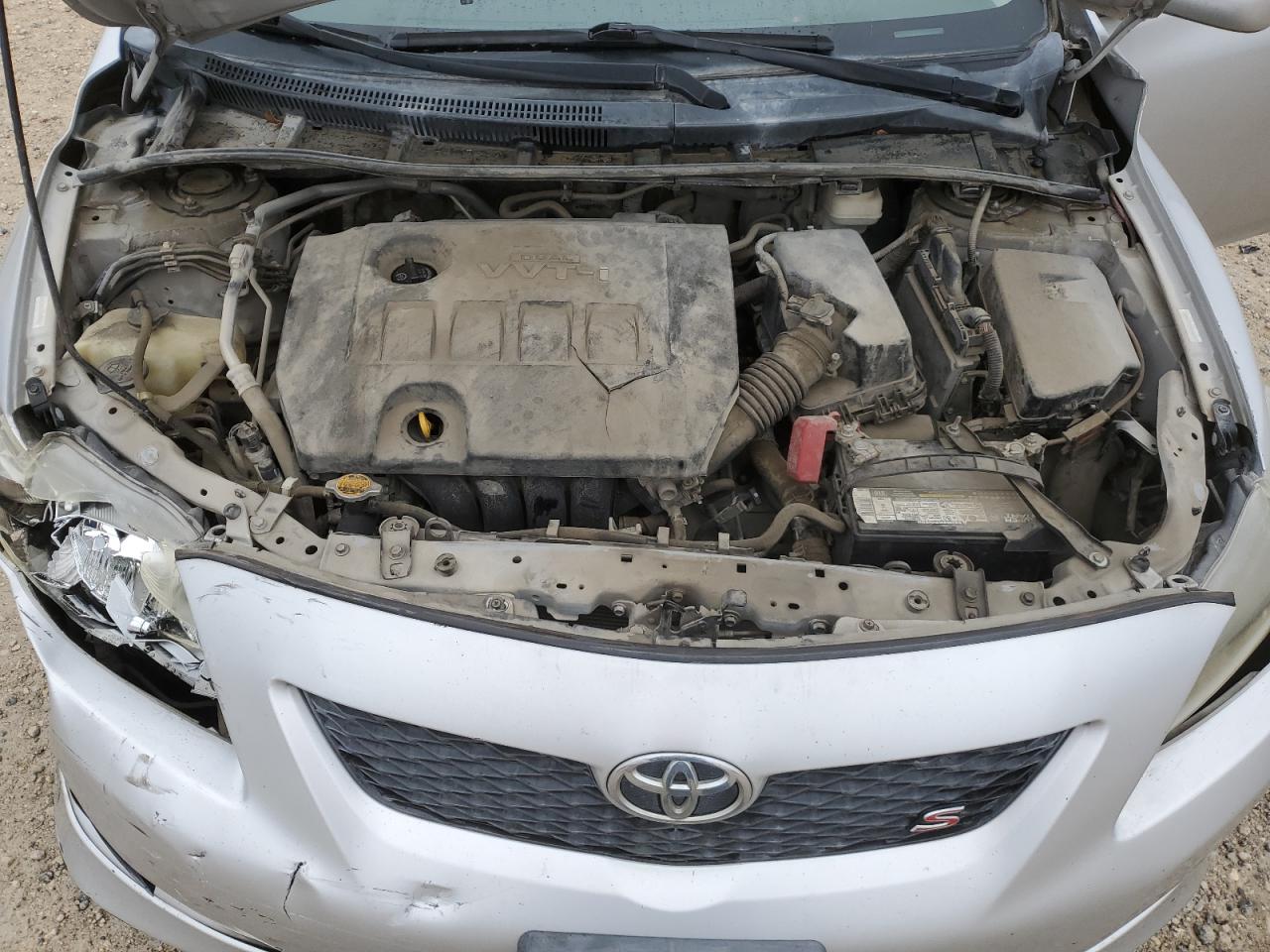 2010 Toyota Corolla - Image 12