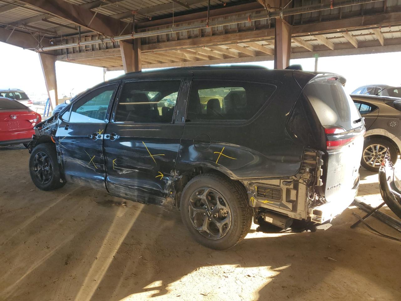 2021 Chrysler Pacifica - Image 2