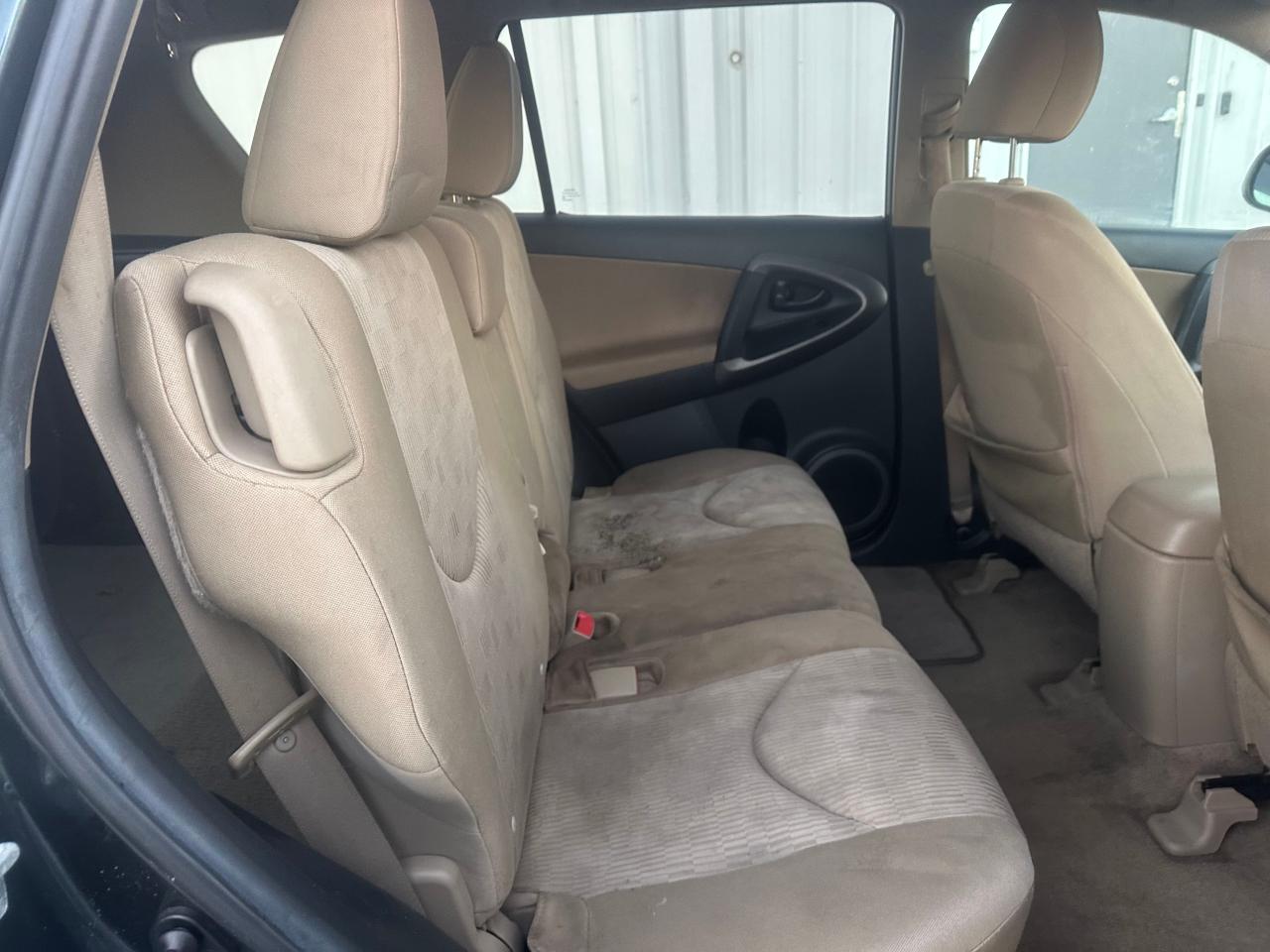 2012 Toyota RAV 4 - Image 6